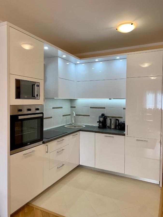 Lastochka.Mne Apartments Baošići Buitenkant foto