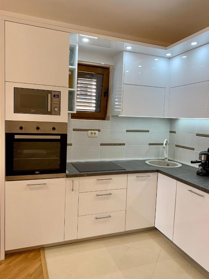 Lastochka.Mne Apartments Baošići Buitenkant foto