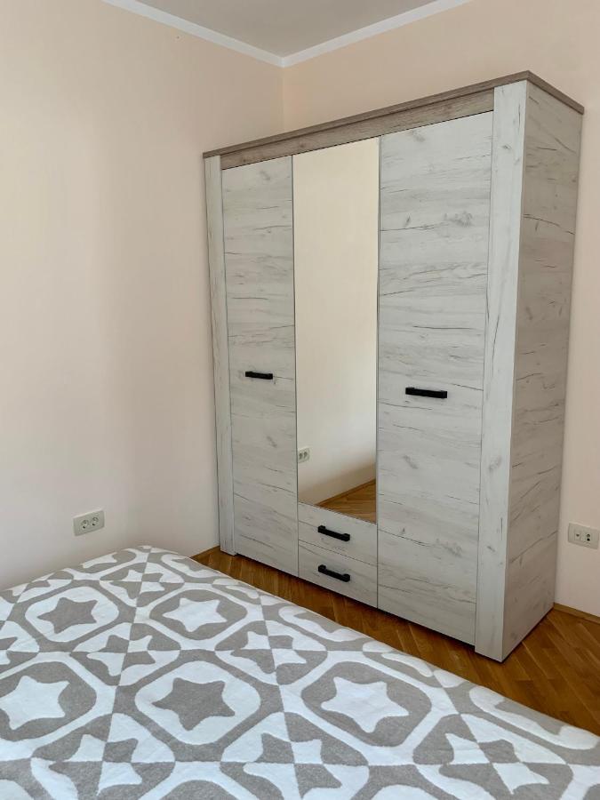 Lastochka.Mne Apartments Baošići Buitenkant foto
