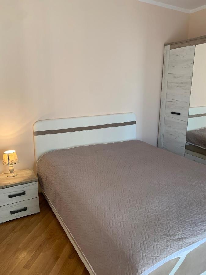 Lastochka.Mne Apartments Baošići Buitenkant foto