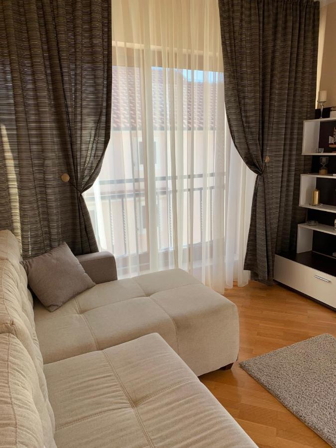 Lastochka.Mne Apartments Baošići Buitenkant foto