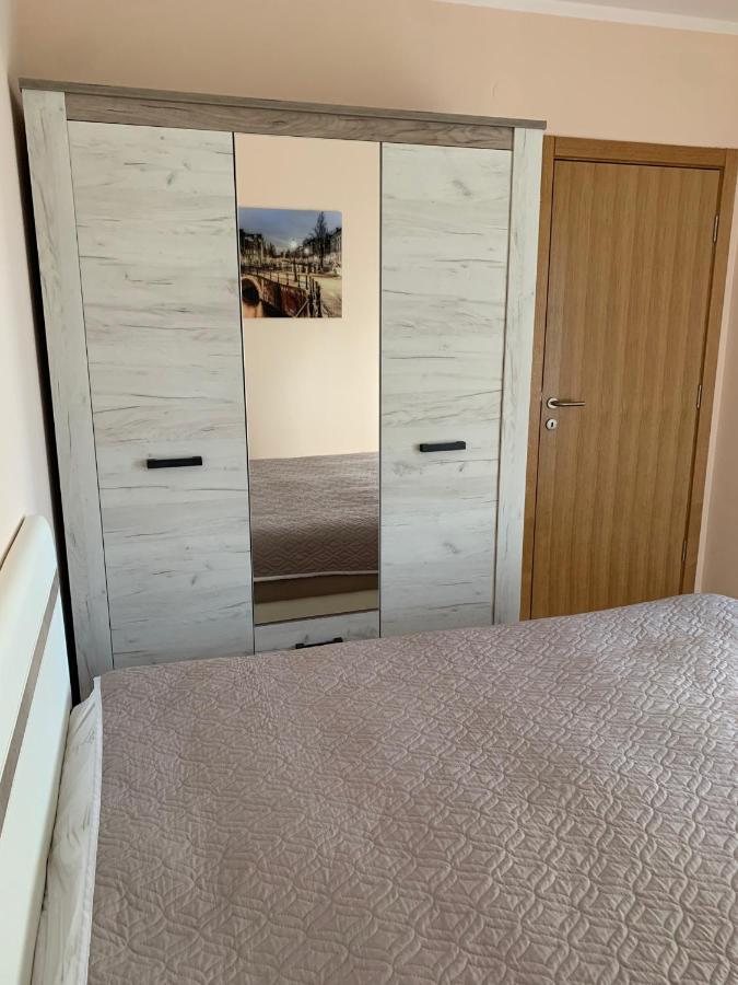 Lastochka.Mne Apartments Baošići Buitenkant foto