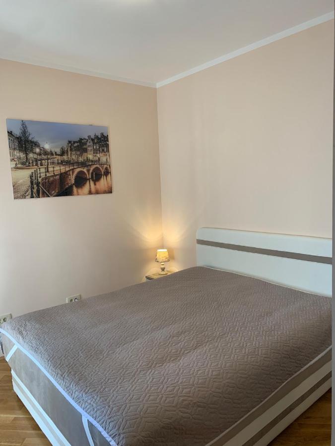 Lastochka.Mne Apartments Baošići Buitenkant foto
